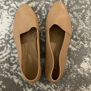 AEROSOLE Women’s 9.5 Work Friendly Flats